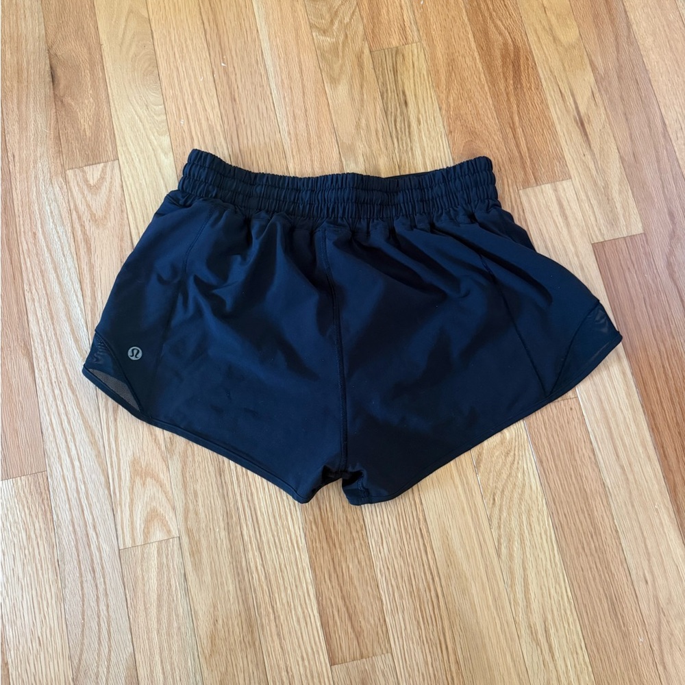 Black Lululemon Hotty Hot Shorts Size 6 2.5” - Picture 2 of 4